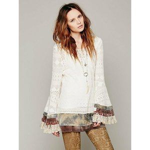 Gypsy Junkies Ivory Bell Sleeve Embellished Lace Velvet Tunic Size Medium